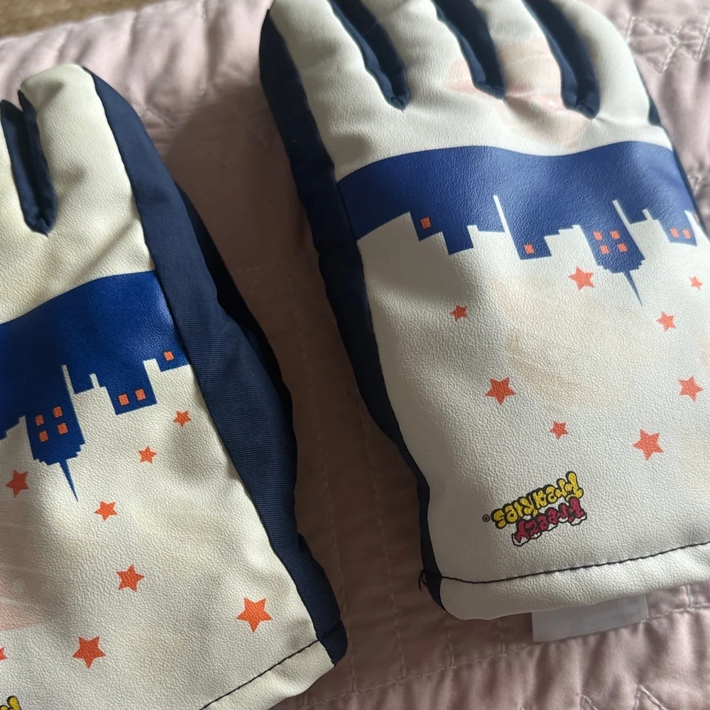 Freezy Freakies Kids Cityscape Winter Gloves